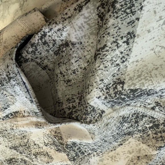 🛍️ Joe Fresh Abstract Patterned Pants - Picture 6 of 6